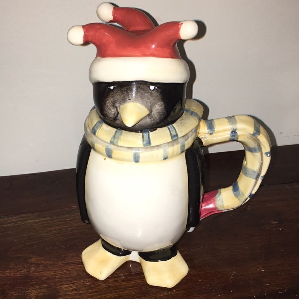 Oneida 2 piece holiday Christmas Penguin Earthenware Mug Coffee Cup with Lid